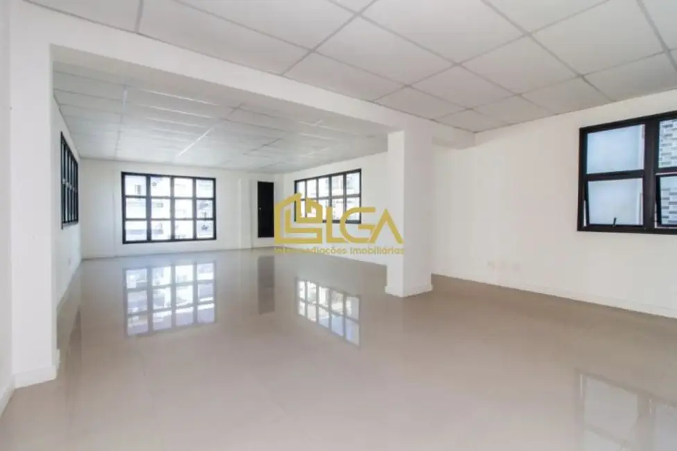 Prédio Inteiro com 14 quartos para alugar, 1295m2 em Embaré, Santos - SP - imagem 9 Foto 9 de Prédio Inteiro com 14 quartos para alugar, 1295m2 em Embaré, Santos - SP