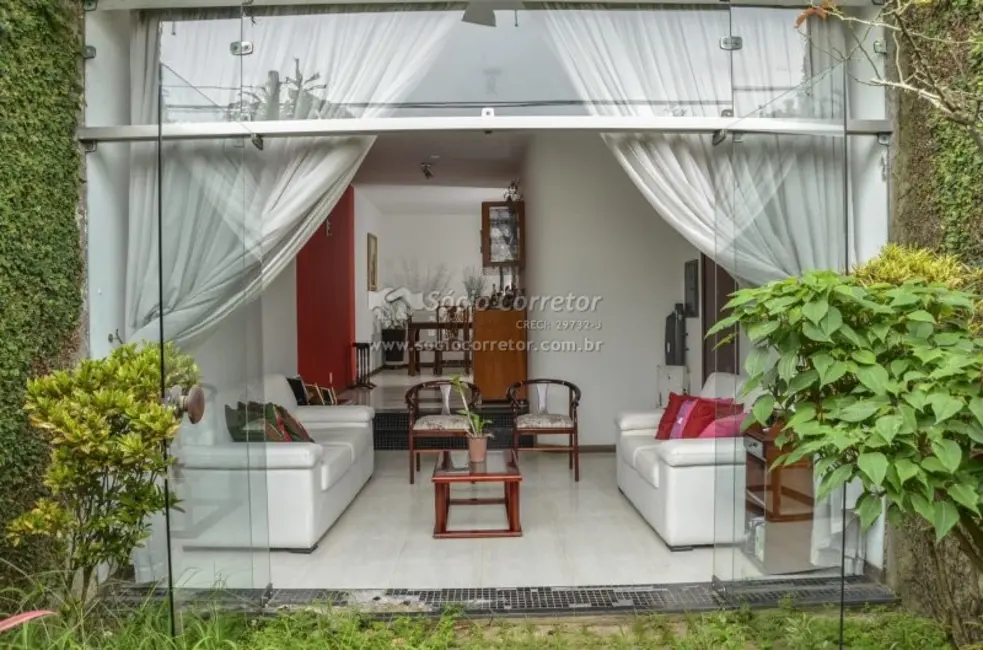Foto 2 de Casa com 3 quartos à venda, 195m2 em Jardim Santa Bárbara, Guarulhos - SP
