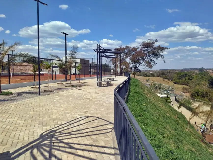 Terreno / Lote à venda, 250m2 em Caldas Novas - GO - imagem 8 Foto 8 de Terreno / Lote à venda, 250m2 em Caldas Novas - GO