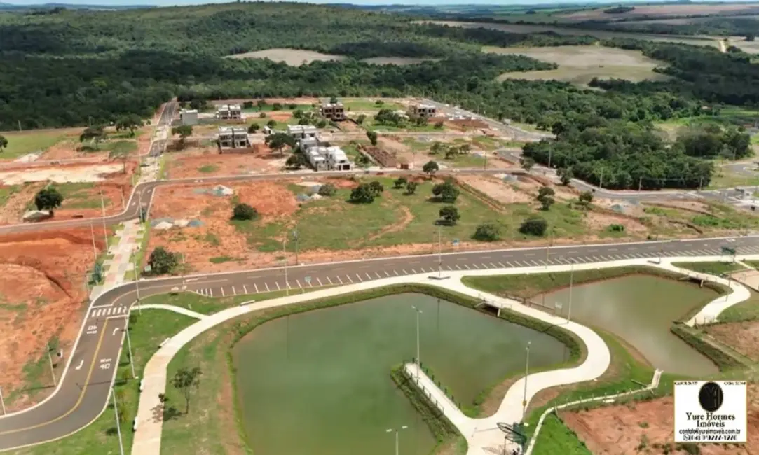 Foto 1 de Terreno / Lote à venda, 400m2 em Caldas Novas - GO