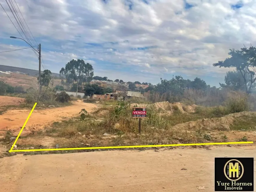 Foto 1 de Terreno / Lote à venda, 408m2 em Caldas Novas - GO