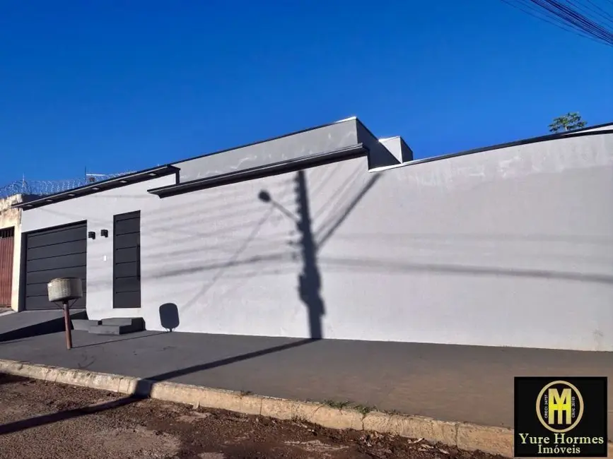 Foto 2 de Casa com 3 quartos à venda, 200m2 em Caldas Novas - GO