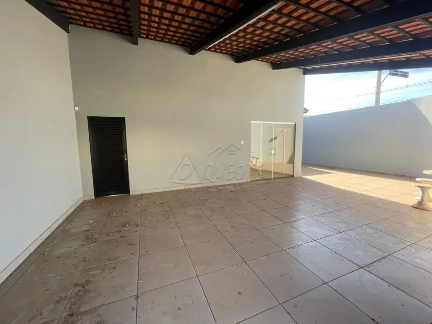 Foto 1 de Casa com 2 quartos para alugar, 120m2 em Barretos - SP