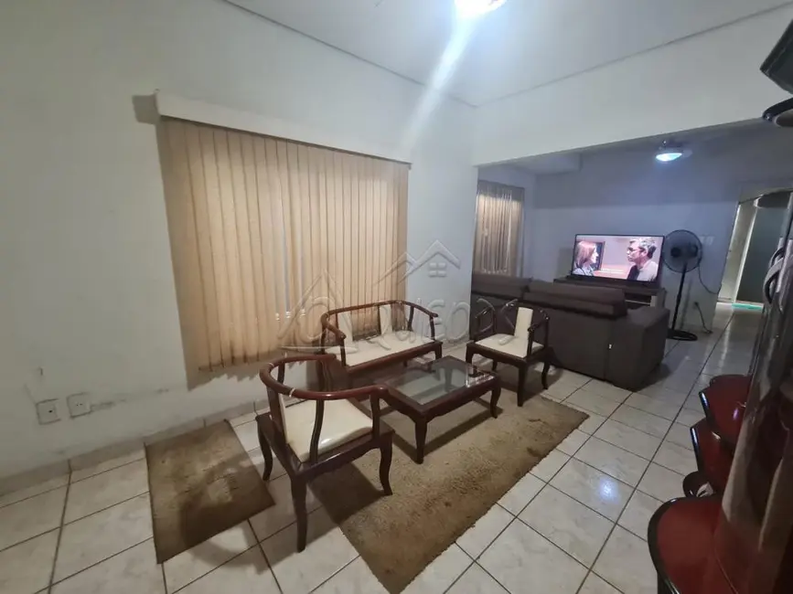Foto 2 de Casa com 3 quartos à venda, 237m2 em Barretos - SP