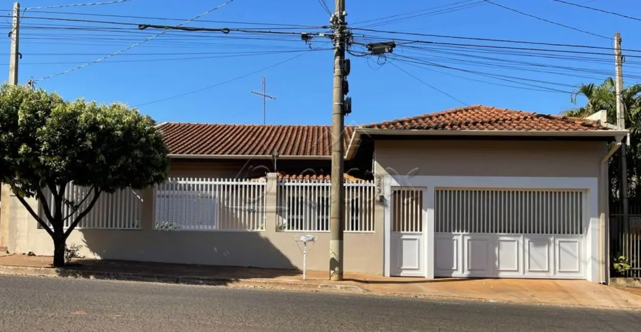 Foto 1 de Casa com 4 quartos à venda, 227m2 em Barretos - SP