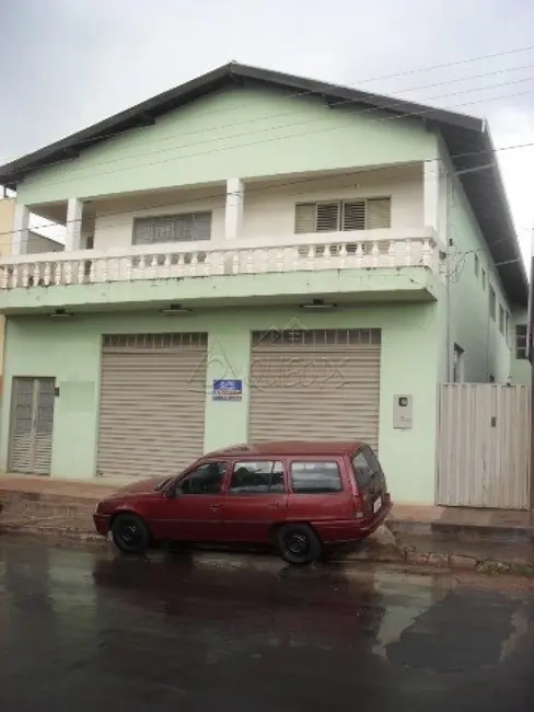 Foto 1 de Sobrado com 3 quartos à venda, 242m2 em Barretos - SP