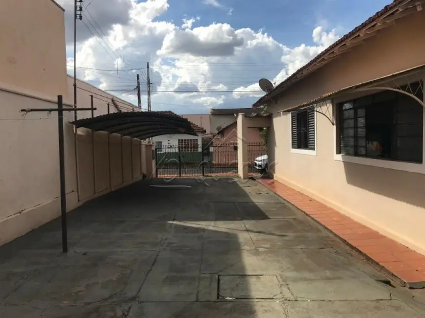 Foto 2 de Casa com 3 quartos à venda, 262m2 em Barretos - SP
