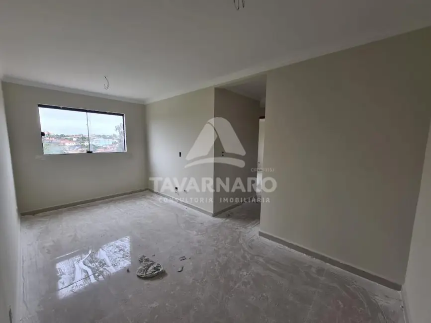 Foto 2 de Apartamento com 3 quartos à venda, 46m2 em Ponta Grossa - PR