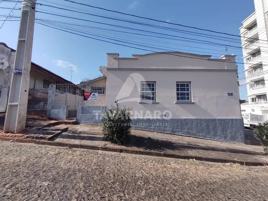 Foto 2 de Casa com 3 quartos à venda, 226m2 em Ponta Grossa - PR