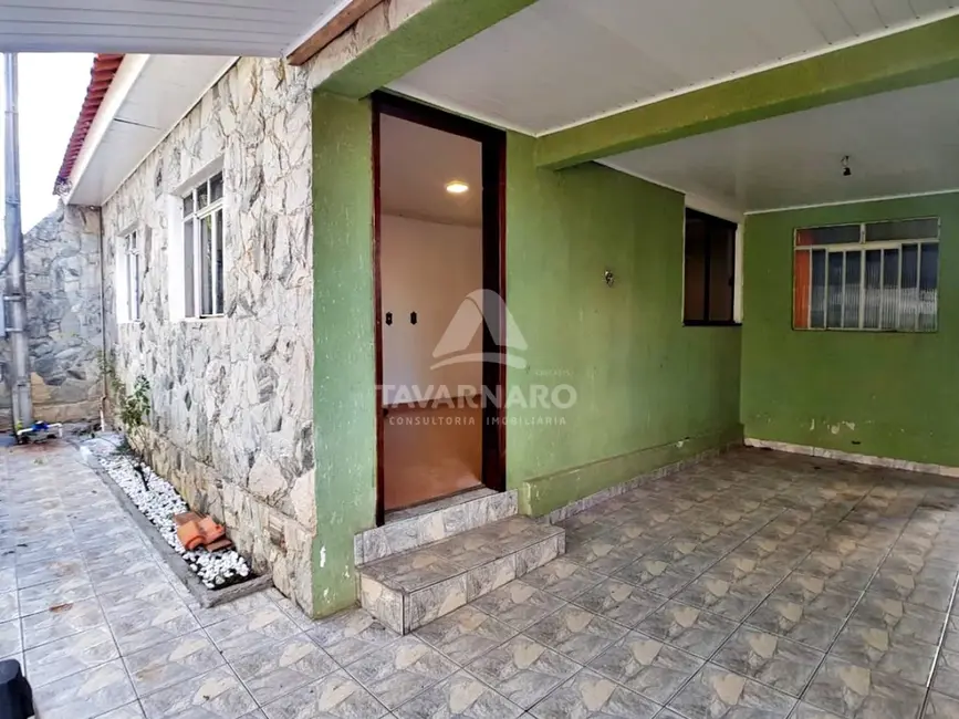 Foto 2 de Casa com 2 quartos à venda, 96m2 em Ponta Grossa - PR