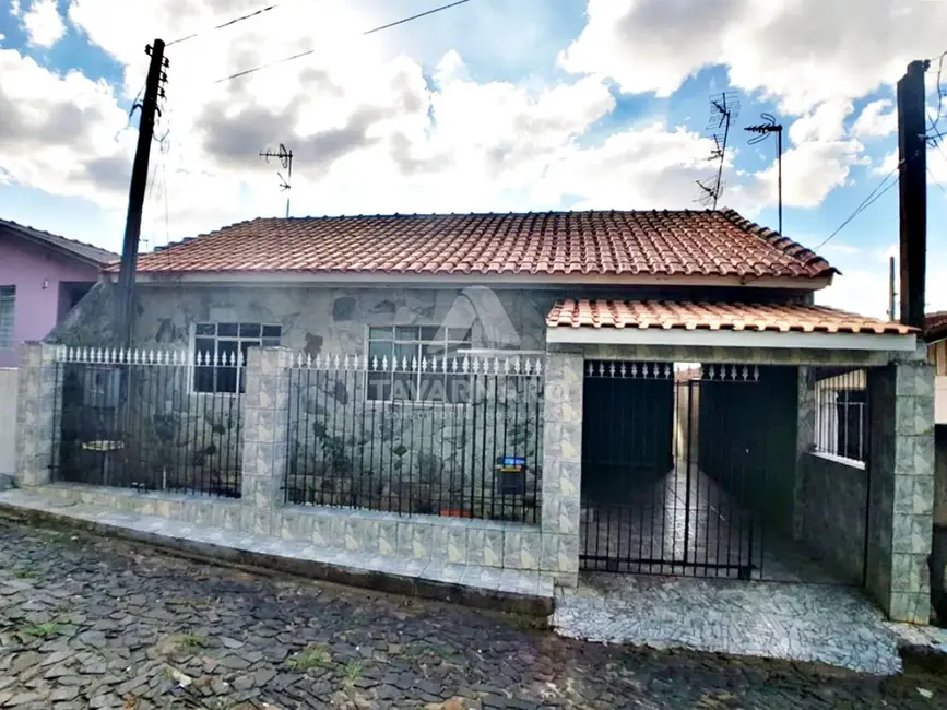 Foto 1 de Casa com 2 quartos à venda, 96m2 em Ponta Grossa - PR