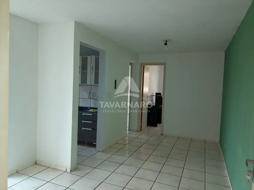Foto 2 de Apartamento com 2 quartos para alugar em Ponta Grossa - PR