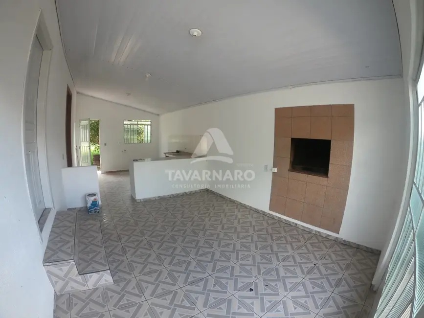 Foto 2 de Casa com 2 quartos para alugar, 130m2 em Ponta Grossa - PR