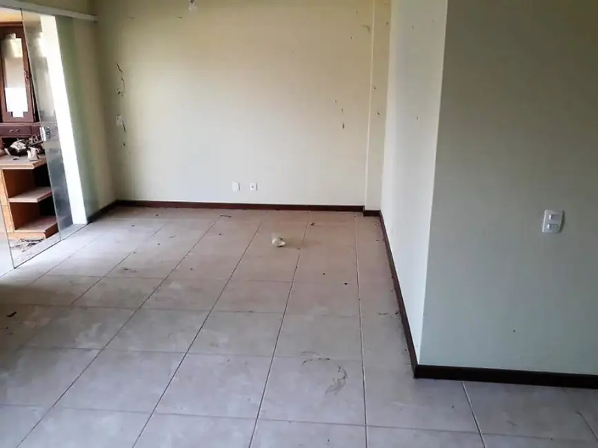 Foto 3 de Casa com 4 quartos à venda, 130m2 em Serra Grande, Niteroi - RJ