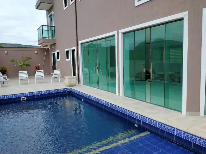 Casa com 4 quartos à venda, 353m2 em Camboinhas, Niteroi - RJ - imagem 4 Foto 4 de Casa com 4 quartos à venda, 353m2 em Camboinhas, Niteroi - RJ