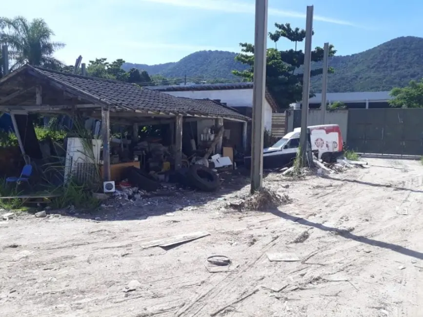 Foto 9 de Terreno / Lote à venda, 1800m2 em Itaipu, Niteroi - RJ