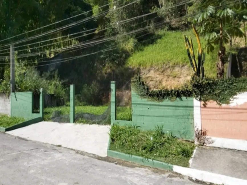 Foto 2 de Terreno / Lote à venda, 750m2 em Serra Grande, Niteroi - RJ