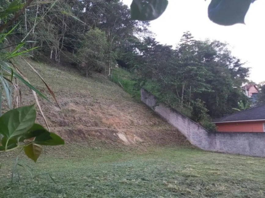 Foto 3 de Terreno / Lote à venda, 750m2 em Serra Grande, Niteroi - RJ
