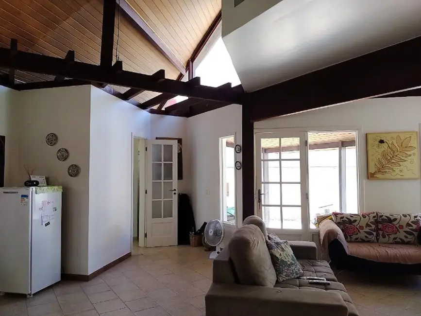 Foto 6 de Casa com 4 quartos à venda, 300m2 em Itacoatiara, Niteroi - RJ