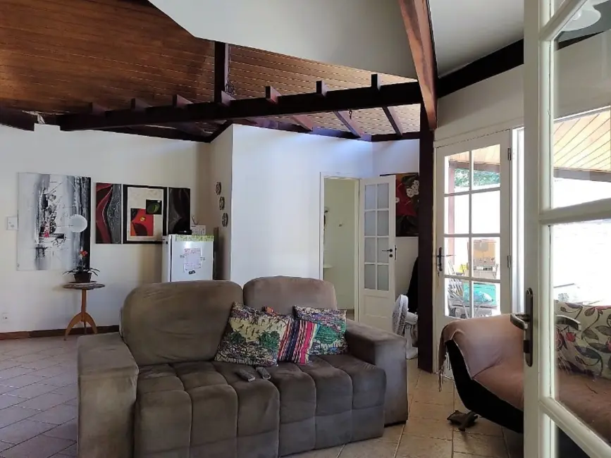 Foto 8 de Casa com 4 quartos à venda, 300m2 em Itacoatiara, Niteroi - RJ