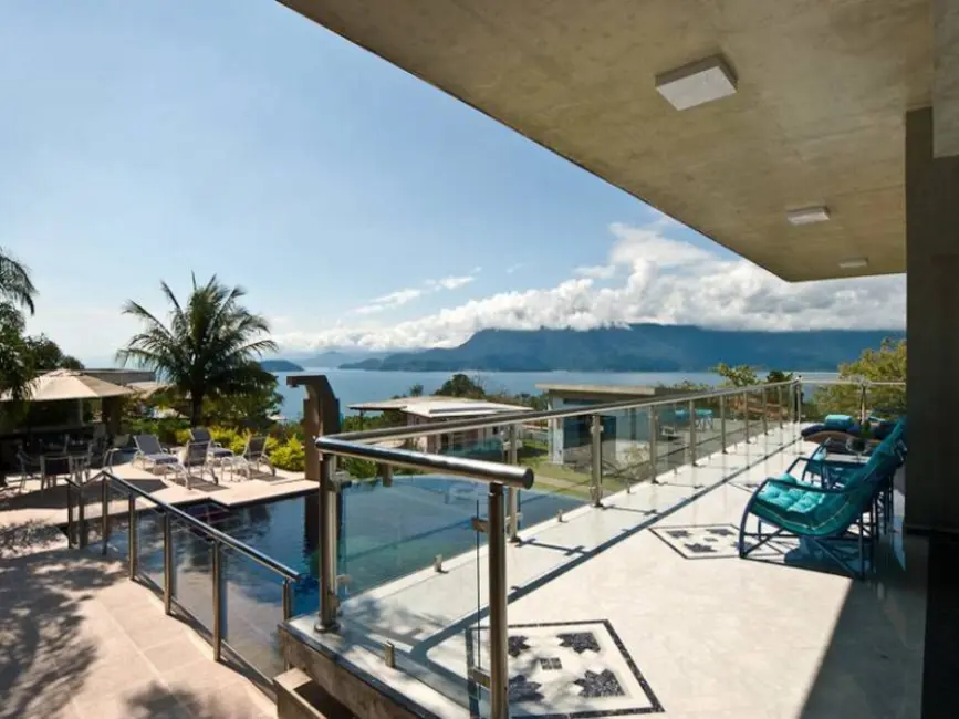 Foto 1 de Casa de Condomínio com 8 quartos à venda, 1773m2 em Ilhabela - SP