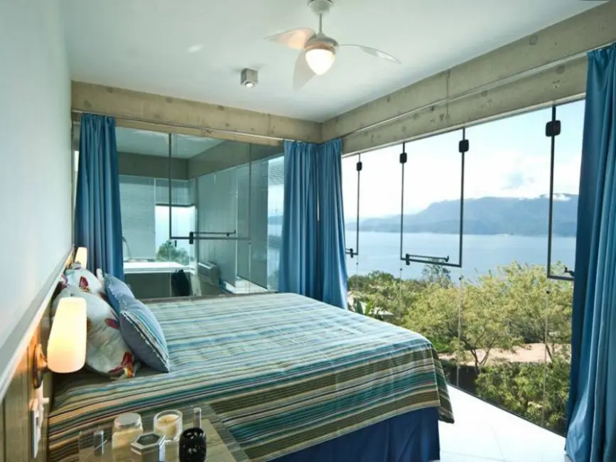 Foto 6 de Casa de Condomínio com 8 quartos à venda, 1773m2 em Ilhabela - SP