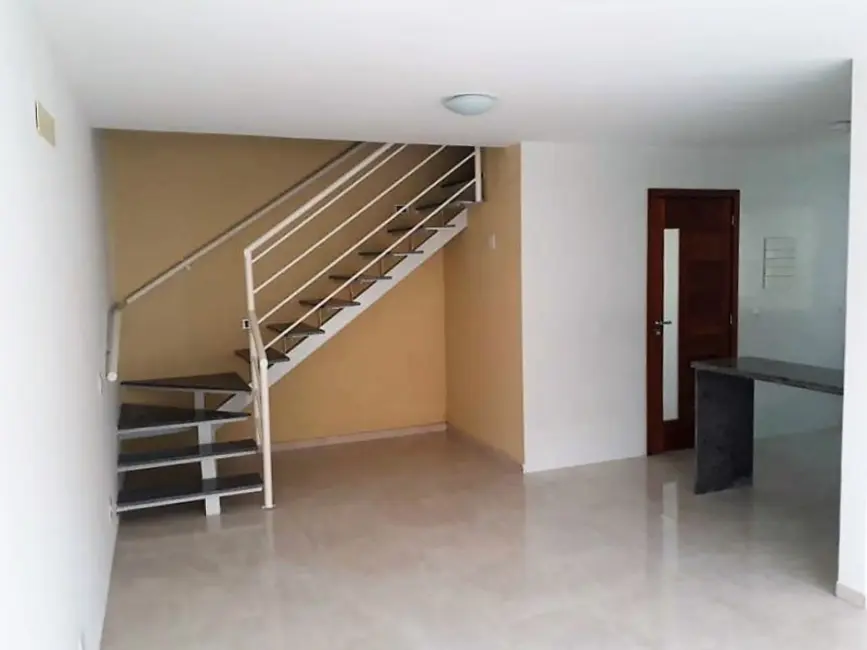 Foto 3 de Casa de Condomínio com 3 quartos à venda, 102m2 em Mata Paca, Niteroi - RJ