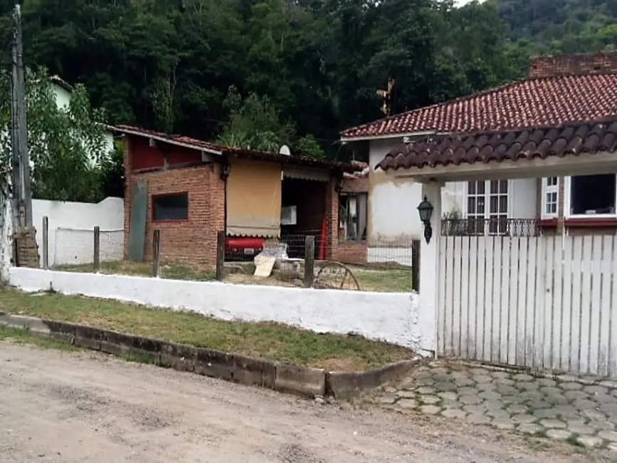 Foto 6 de Casa com 2 quartos à venda, 150m2 em Serra Grande, Niteroi - RJ