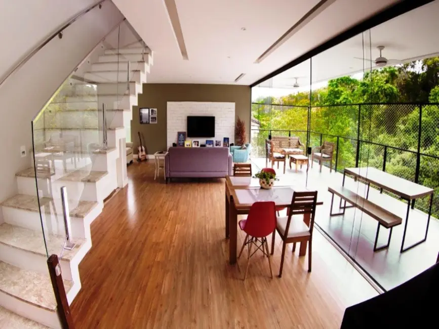 Foto 1 de Casa com 3 quartos à venda, 200m2 em Vila Progresso, Niteroi - RJ
