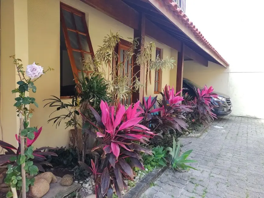 Foto 1 de Casa de Condomínio com 3 quartos à venda, 113m2 em Itaipu, Niteroi - RJ