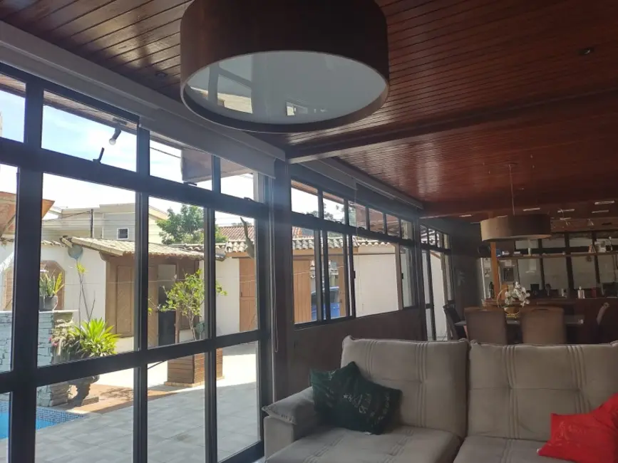 Foto 1 de Casa com 2 quartos à venda, 212m2 em Itaipu, Niteroi - RJ