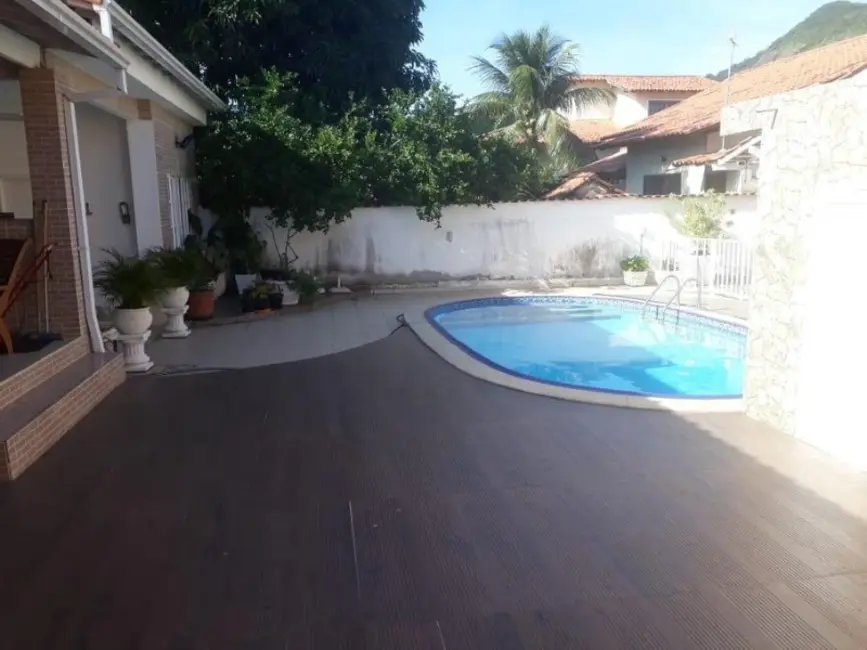 Foto 6 de Casa com 3 quartos à venda, 345m2 em Itaipu, Niteroi - RJ