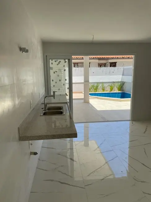Foto 9 de Casa com 4 quartos à venda, 177m2 em Itaipu, Niteroi - RJ
