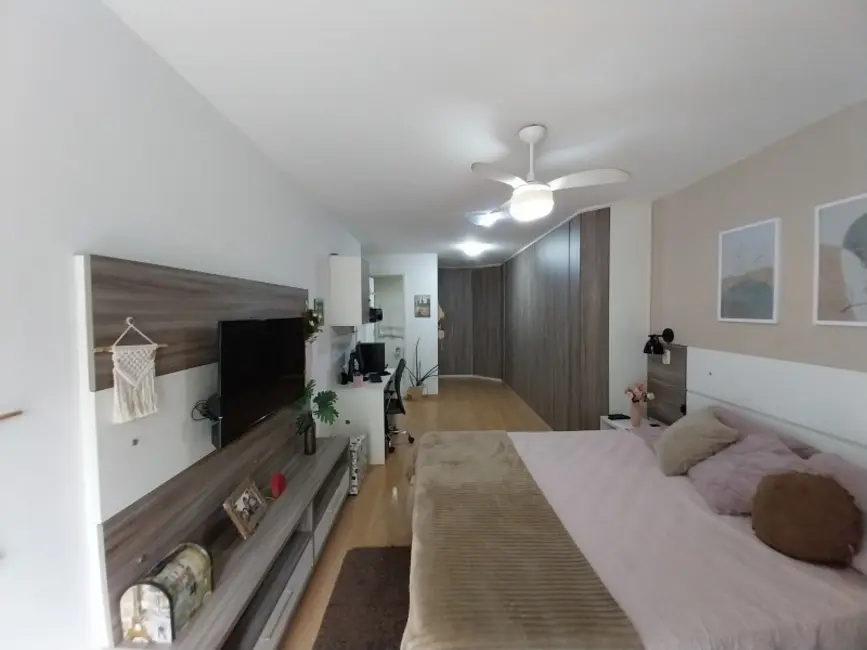Foto 8 de Apartamento com 3 quartos à venda, 145m2 em Itaipu, Niteroi - RJ