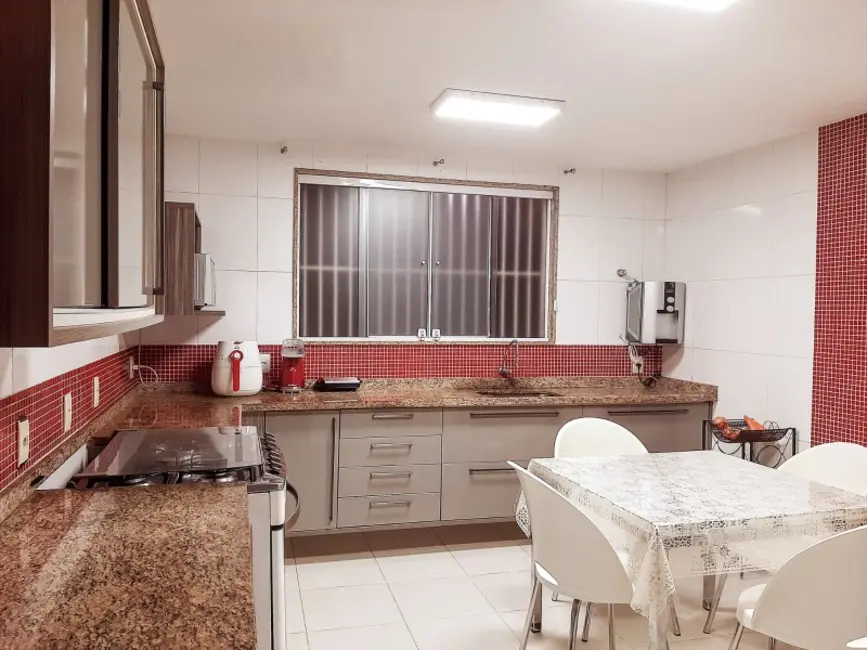 Foto 4 de Casa com 3 quartos à venda, 300m2 em Serra Grande, Niteroi - RJ