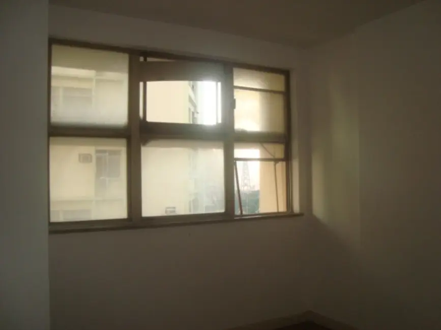 Sala Comercial à venda, 39m2 em Centro, Rio De Janeiro - RJ - imagem 3 Foto 3 de Sala Comercial à venda, 39m2 em Centro, Rio De Janeiro - RJ