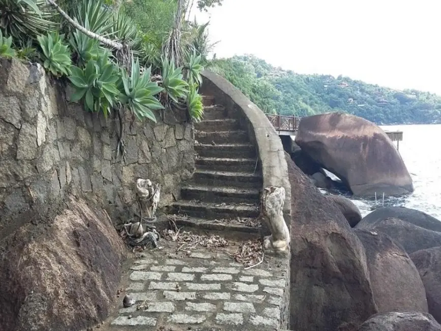 Foto 1 de Casa com 2 quartos à venda, 135m2 em Ilhabela - SP