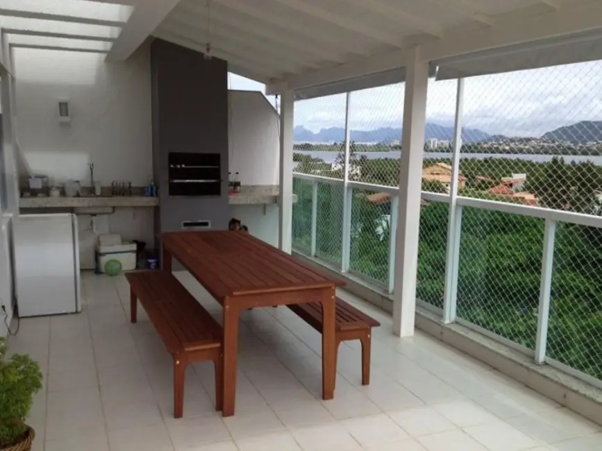 Foto 1 de Apartamento com 3 quartos à venda, 189m2 em Itaipu, Niteroi - RJ