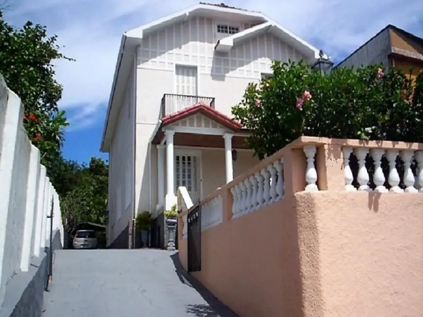 Casa com 8 quartos à venda, 600m2 em Centro, Petropolis - RJ - imagem 6 Foto 6 de Casa com 8 quartos à venda, 600m2 em Centro, Petropolis - RJ