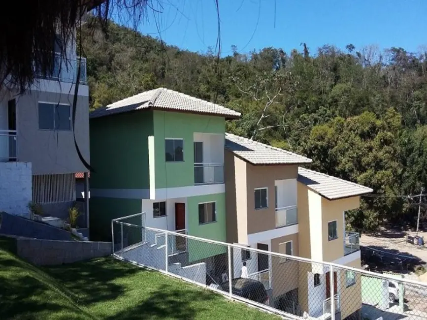 Foto 2 de Casa de Condomínio com 3 quartos à venda, 90m2 em Itaipu, Niteroi - RJ