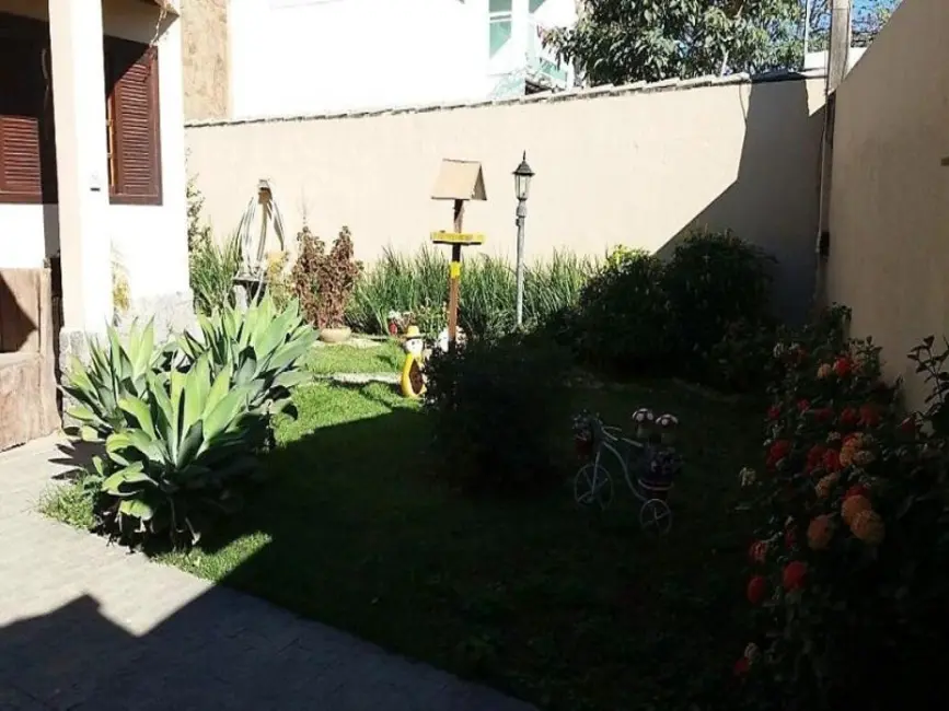 Foto 8 de Casa com 4 quartos à venda, 189m2 em Itaipu, Niteroi - RJ