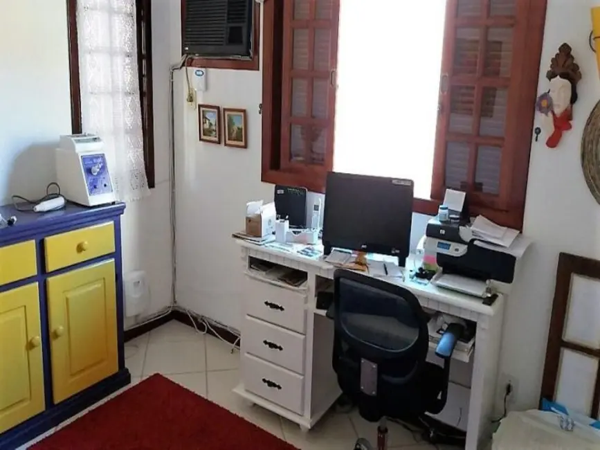 Foto 3 de Casa com 4 quartos à venda, 189m2 em Itaipu, Niteroi - RJ