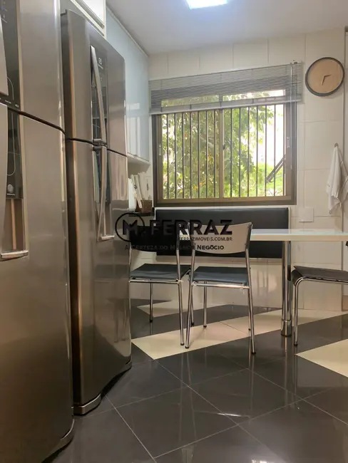 Foto 8 de Apartamento com 4 quartos à venda, 130m2 em Itaim Bibi, São Paulo - SP