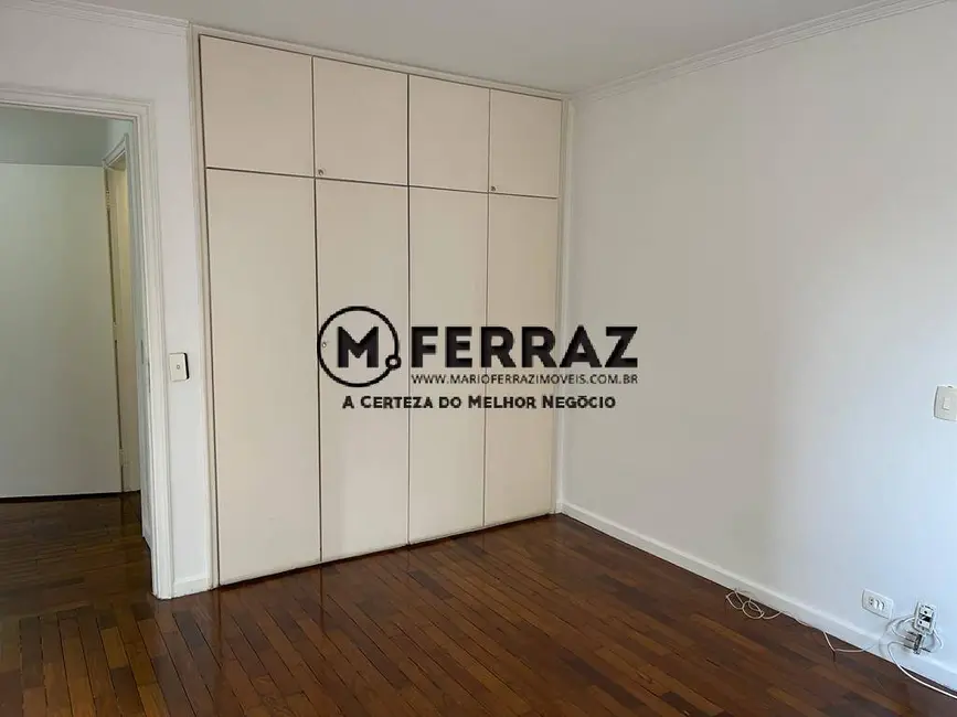 Foto 8 de Apartamento com 3 quartos para alugar, 240m2 em Itaim Bibi, São Paulo - SP