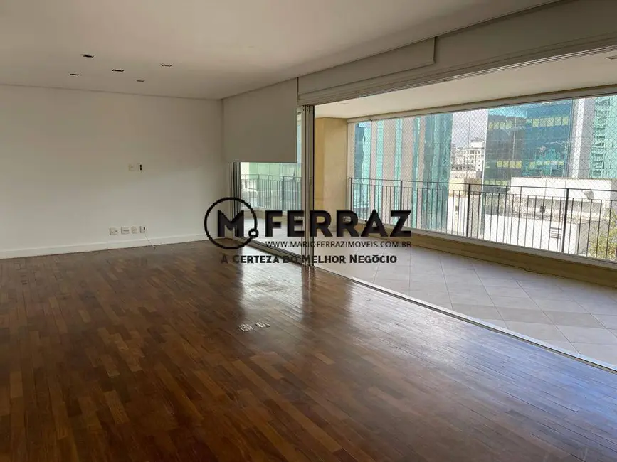 Foto 1 de Apartamento com 3 quartos para alugar, 225m2 em Itaim Bibi, São Paulo - SP