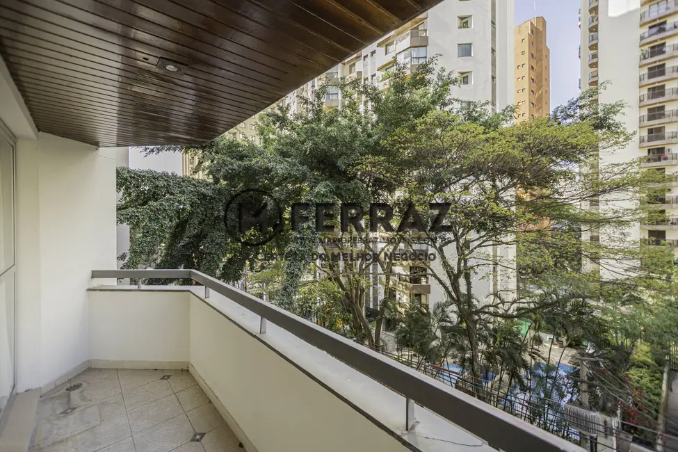 Apartamento com 3 quartos à venda, 198m2 em Jardim Europa, São Paulo - SP - imagem 8 Foto 8 de Apartamento com 3 quartos à venda, 198m2 em Jardim Europa, São Paulo - SP