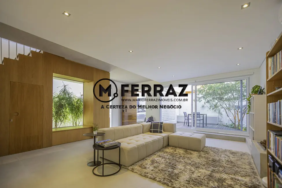 Foto 1 de Casa com 3 quartos à venda, 300m2 em Jardim Luzitânia, São Paulo - SP