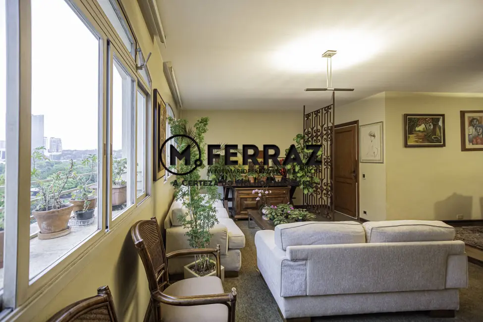 Foto 2 de Apartamento com 4 quartos à venda, 160m2 em Itaim Bibi, São Paulo - SP