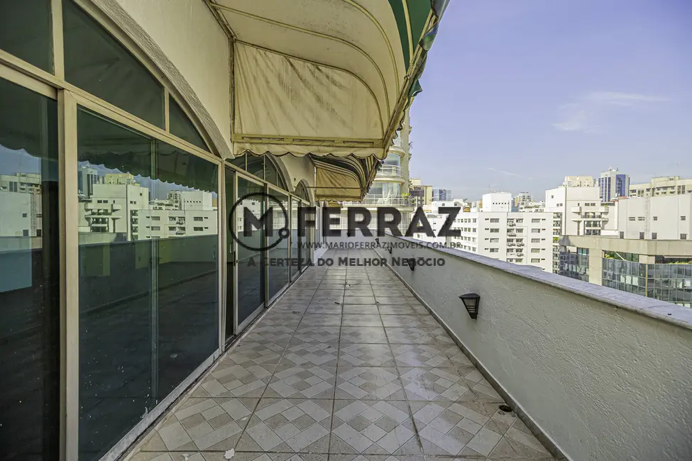 Foto 7 de Apartamento com 3 quartos à venda, 247m2 em Itaim Bibi, São Paulo - SP