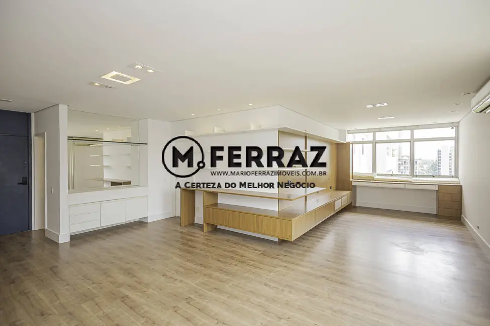 Apartamento com 3 quartos à venda, 132m2 em Jardim Europa, São Paulo - SP - imagem 3 Foto 3 de Apartamento com 3 quartos à venda, 132m2 em Jardim Europa, São Paulo - SP